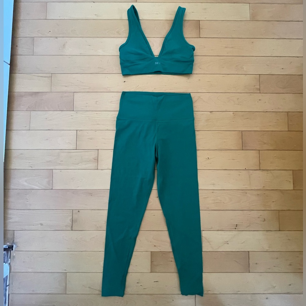 SET ACTIVE SPORTBODY™️ V BRA & LEGGINGS